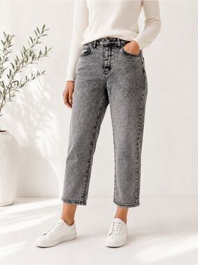 A Beautiful Soul Gray Acid Wash Cropped Straight Leg Jeans Size 14